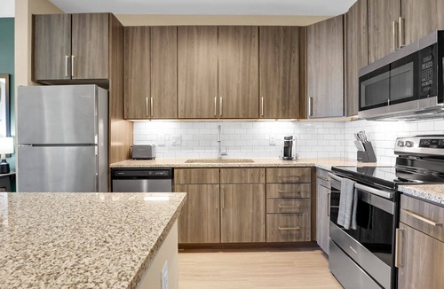 La Porte Apartment | Modern Apartment in Prime Location (ID4336X27)
