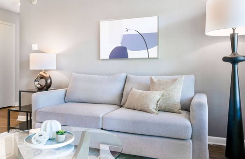 Sarasota Apartment | Modern Apartment in Prime Location (ID5256X87)