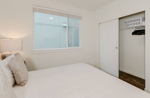 Bothell Apartment | Modern Apartment in Prime Location (ID8493X83)