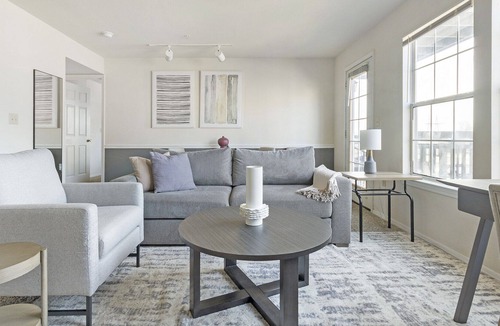 Greenwich Apartment | Modern Apartment in Prime Location (ID7807X89)
