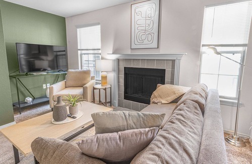 Wichita Apartment | Modern Apartment in Prime Location (ID9304X07)
