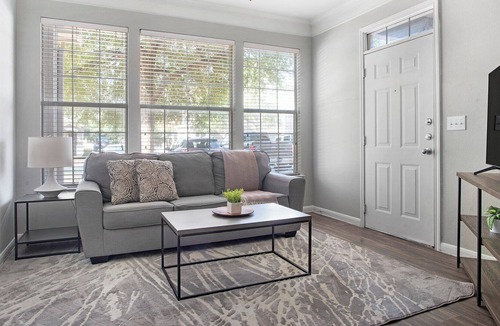 McNeil Apartment | Modern Apartment in Prime Location (ID6101X53)