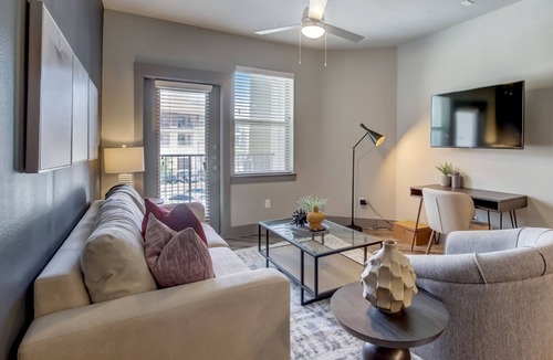 Denton Apartment | Modern Apartment in Prime Location (ID1205X506)