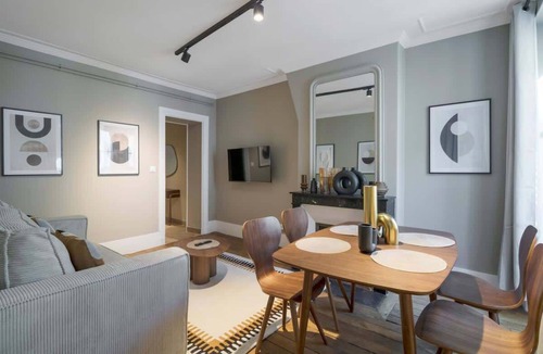 Quartier des Invalides Apartment | Modern apartment in the heart of the 7th arrondissement