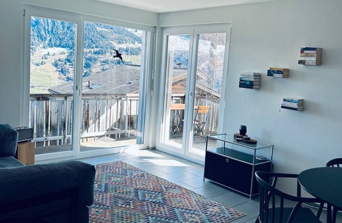 Praden Apartment | Modern apartment in the mountains with a view of the mountains