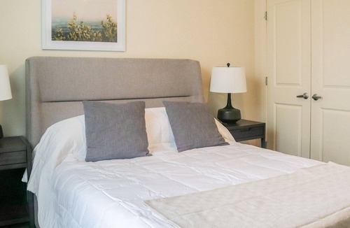 Mid City North Apartment | Modern Apartment in Prime Location (ID8752X50)