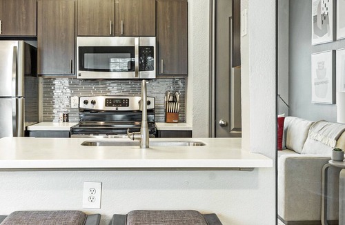 Cedar Park Apartment | Modern Apartment in Prime Location (ID4636X96)