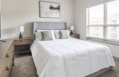 Georgetown Apartment | Modern Apartment in Prime Location (ID6100X66)