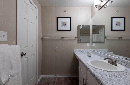 Round Rock Apartment | Modern Apartment in Prime Location (ID7688X9)