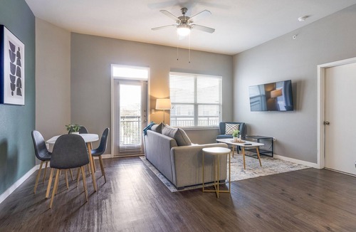 Terrell Heights Apartment | Modern Apartment in Prime Location (ID5045X9)