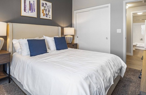 Brooks City Base Apartment | Modern Apartment in Prime Location (ID9228X01)