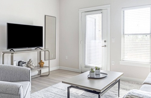 San Marcos Apartment | Modern Apartment in Prime Location (ID1206X872)