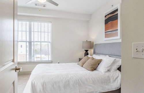 Short Pump Apartment | Modern Apartment in Prime Location (ID2723X66)
