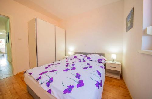 Vrsi Apartment | Modern Apartment in Vrsi, 45 m², spacious terrace