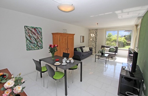Ascona Apartment | Modern apartment in well-kept residence with indoor pool