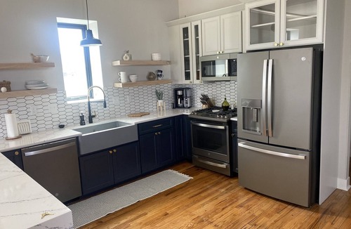 Ord Apartment | Modern Apartment located on the Square in Ord