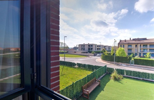 Ciruena Apartment | Modern Apartment near Cirueña Vineyards