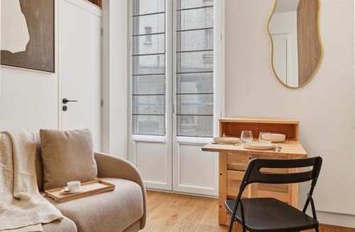 Saint-Mande Apartment | Modern apartment near subway