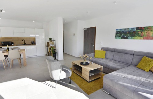 Valica Apartment | Modern apartment near Kanegra Beach