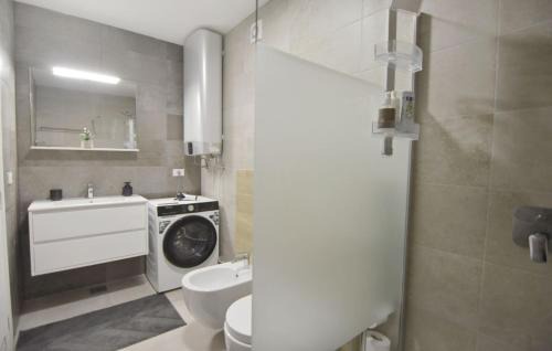 Valica Apartment | Modern apartment near Kanegra Beach