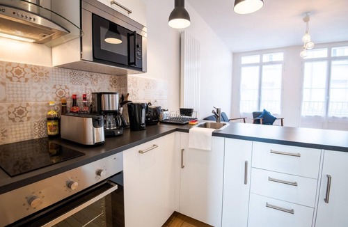 Old Town Apartment | Modern apartment near Vieux Tours