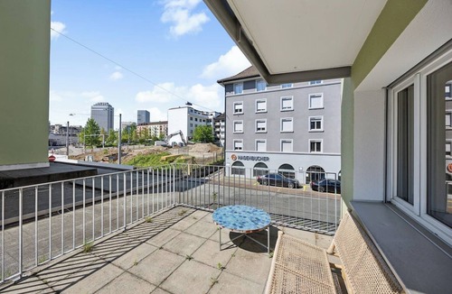 Oerlikon Apartment | Modern Apartment - Near Zurich Center (103-16)