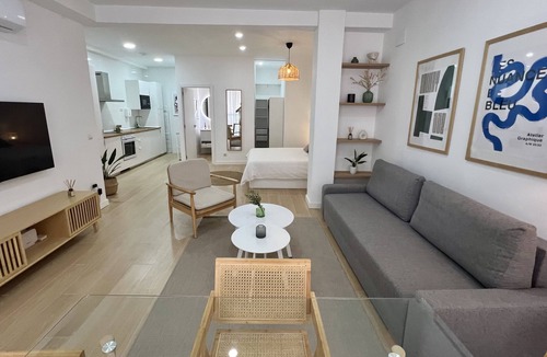 Ventas Apartment | Modern apartment next to Salamanca & Plaza de Toros - Metro direct to Retiro & Sol