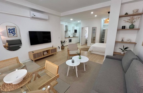 Ventas Apartment | Modern apartment next to Salamanca & Plaza de Toros - Metro direct to Retiro & Sol