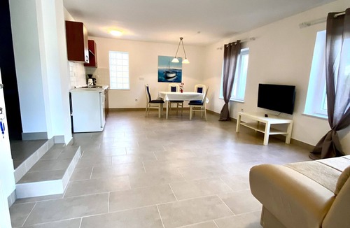 Njivice Apartment | modern Apartment, only a few minutes to the beach and the city centre