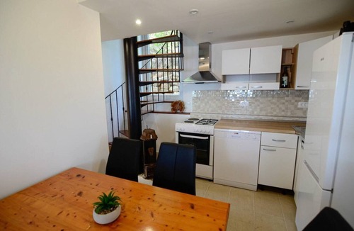 Prizba Apartment | Modern Apartment on the Beautiful Croatia Coast