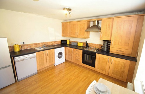 Doncaster Apartment | Modern Apartment - Quiet Location