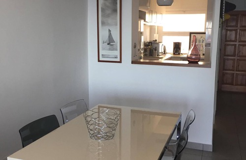 Santa Margarida Apartment | MODERN APARTMENT - SEA FRONT ON THE BAY OF ROSAS