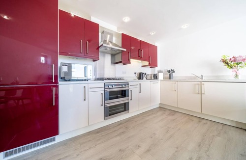 Lusty Glaze Apartment | Modern Apartment, Sea Views, Private Parking