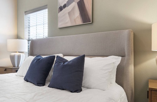 Portland Apartment | Modern Apartment in Prime Location (ID7908X30)