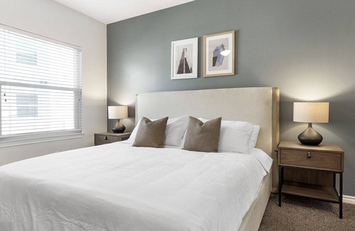 Portland Apartment | Modern Apartment in Prime Location (ID1215X107)