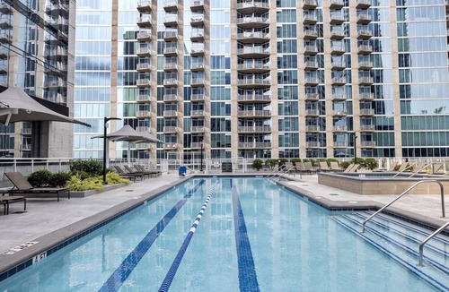 Sobro Hotel | Modern Apartment w/Kitchen | Pet Friendly & Pool | Near Boardwalk & Stadium