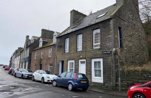 Wick Apartment | Modern Apartment - Wick Harbour