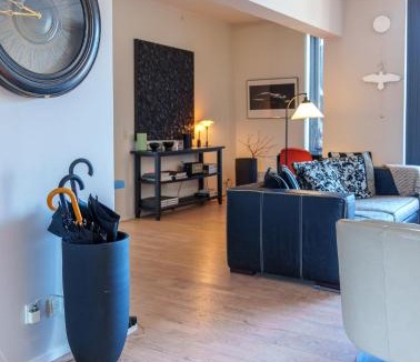 Amager Apartment | Modern Apartment with Balcony near Tivoli & Metro