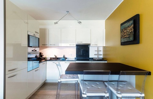 Paradiso Apartment | Modern apartment with terrace near Lugano (Sandi Luxury Apartment)