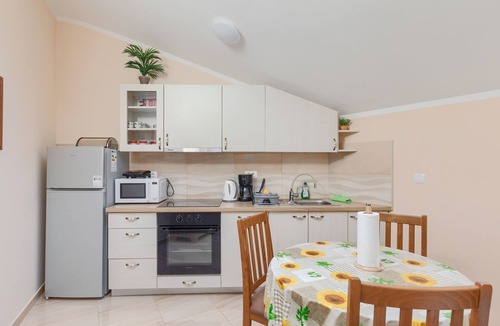 Pican Apartment | Modern apartment with fantastic views, pool, private parking, WiFi