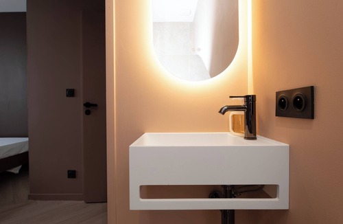 Patte d'Oie Apartment | Modern apartment with authentic Toulouse character