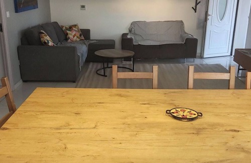 Teyran Apartment | Modern apartment with incredible views