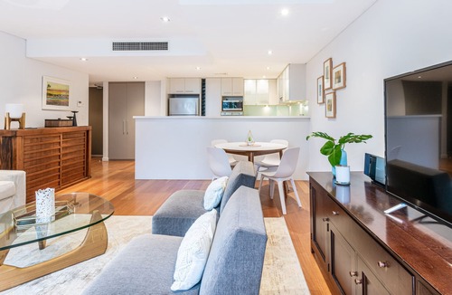 Bondi Apartment | Modern apartment with Large Courtyard