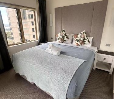 The Rocks Apartment | Modern Apartments Step from Quay west Sebel