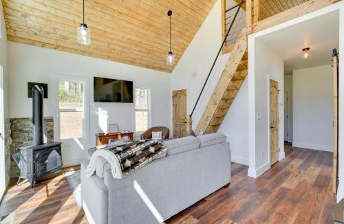 Dryden House | Modern Appalachian Vacation Rental with River Access