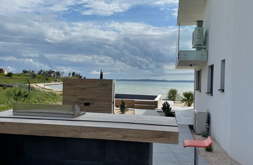 Privlaka Apartment | Modern Appartment directly at the ocean