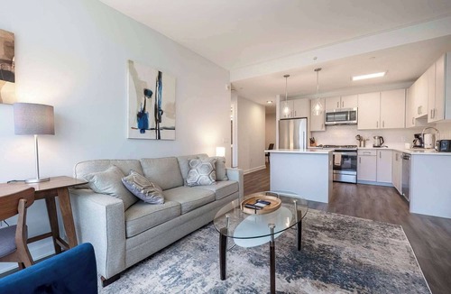 Downtown Apartment | Modern Apt Close to Downtown