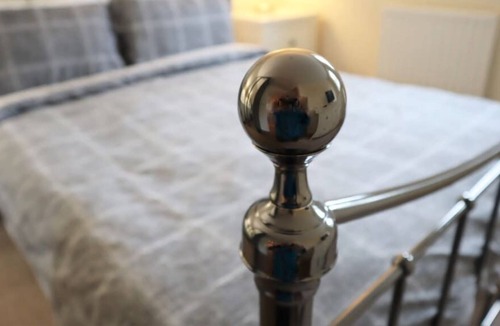 Epsom Apartment | ⭐Modern Apt in Epsom-Self Check in & Free Parking