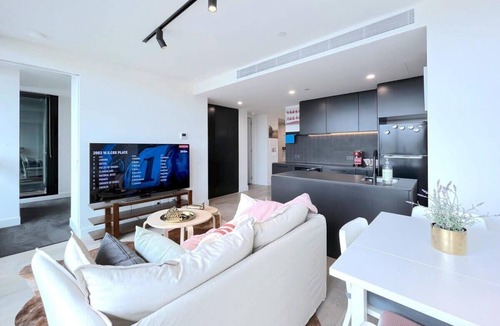 Hawthorn East Apartment | Modern Apt in Hawthorn East Free Secure Parking