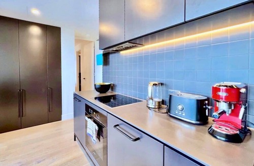 Hawthorn East Apartment | Modern Apt in Hawthorn East Free Secure Parking